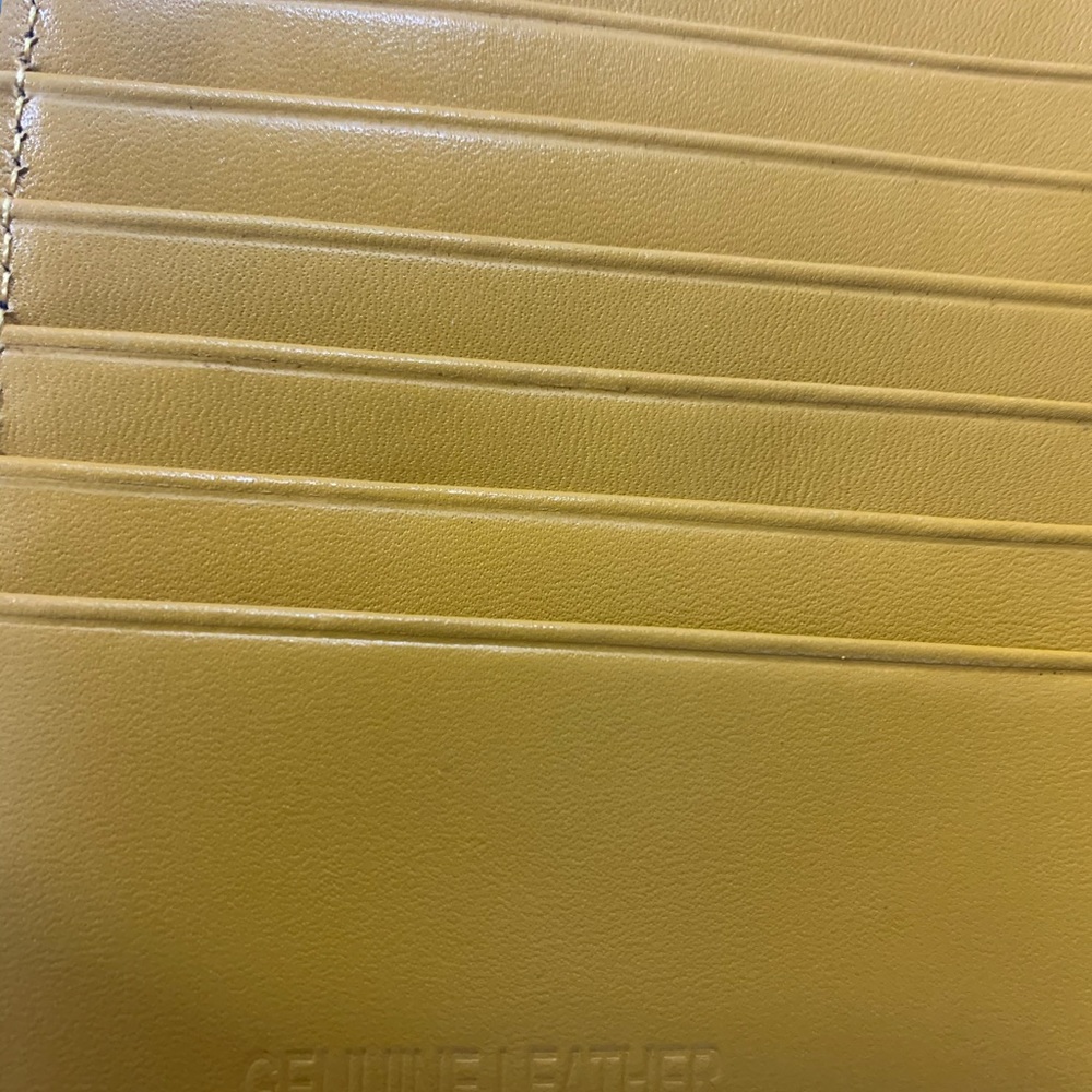 Bifold wallet - Picture 3 of 8
